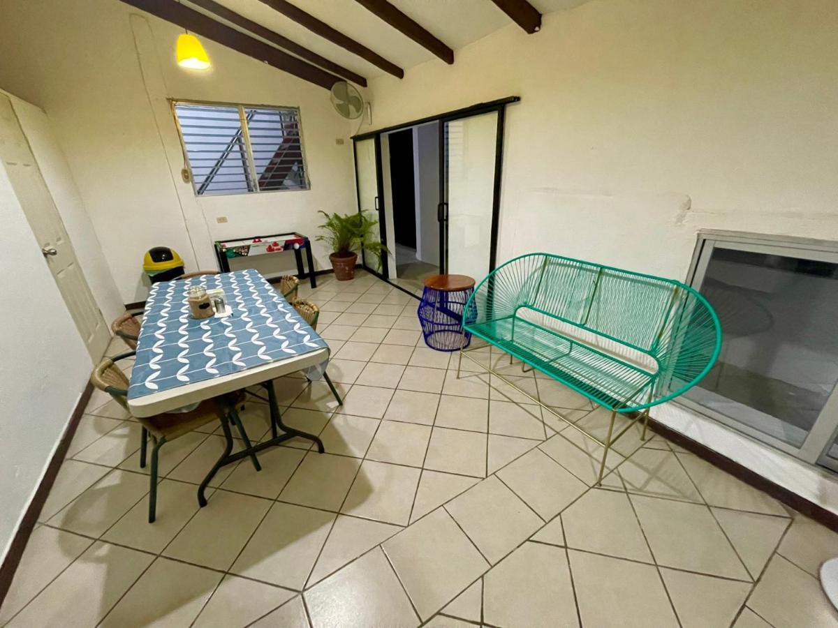Hostal Inn 2 Flores Extérieur photo