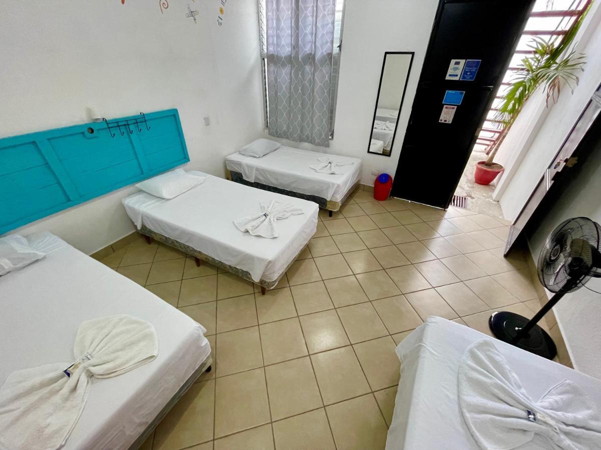 Hostal Inn 2 Flores Extérieur photo